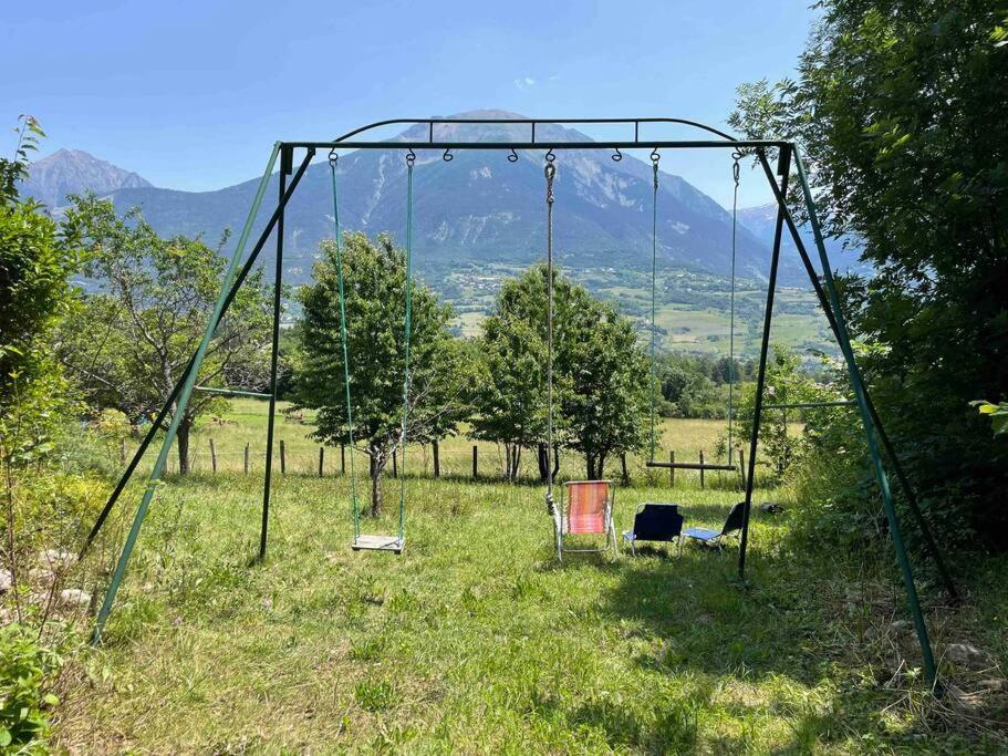 Gite Confort 15 Couchages, Vue Panoramique Montagne Hautes Alpes, Terrasses Эмбрён Экстерьер фото