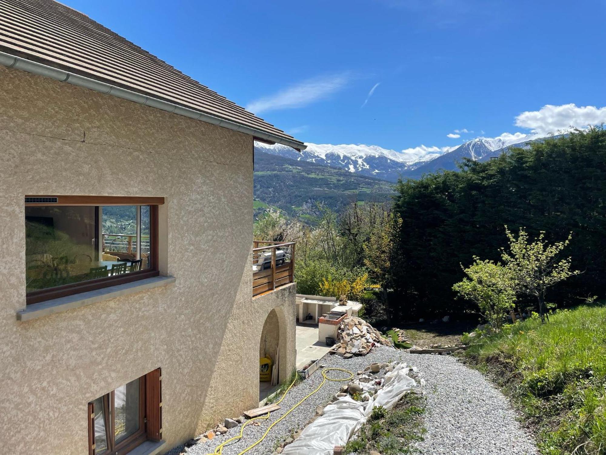 Gite Confort 15 Couchages, Vue Panoramique Montagne Hautes Alpes, Terrasses Эмбрён Экстерьер фото